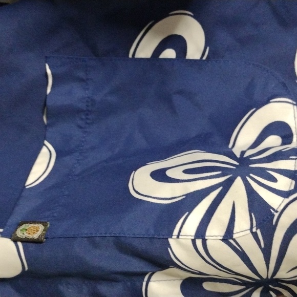 Hawaiian floral polo - Picture 3 of 4